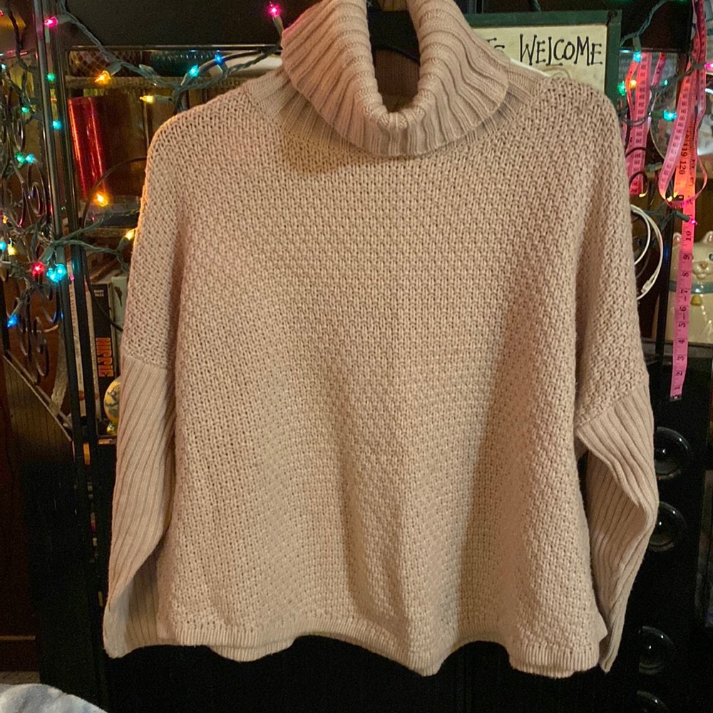 COZY PINK TURTLENECK SWEATER